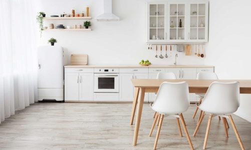 Funkcjonalność i estetyka – jakie krzesła do kuchni wybrać?